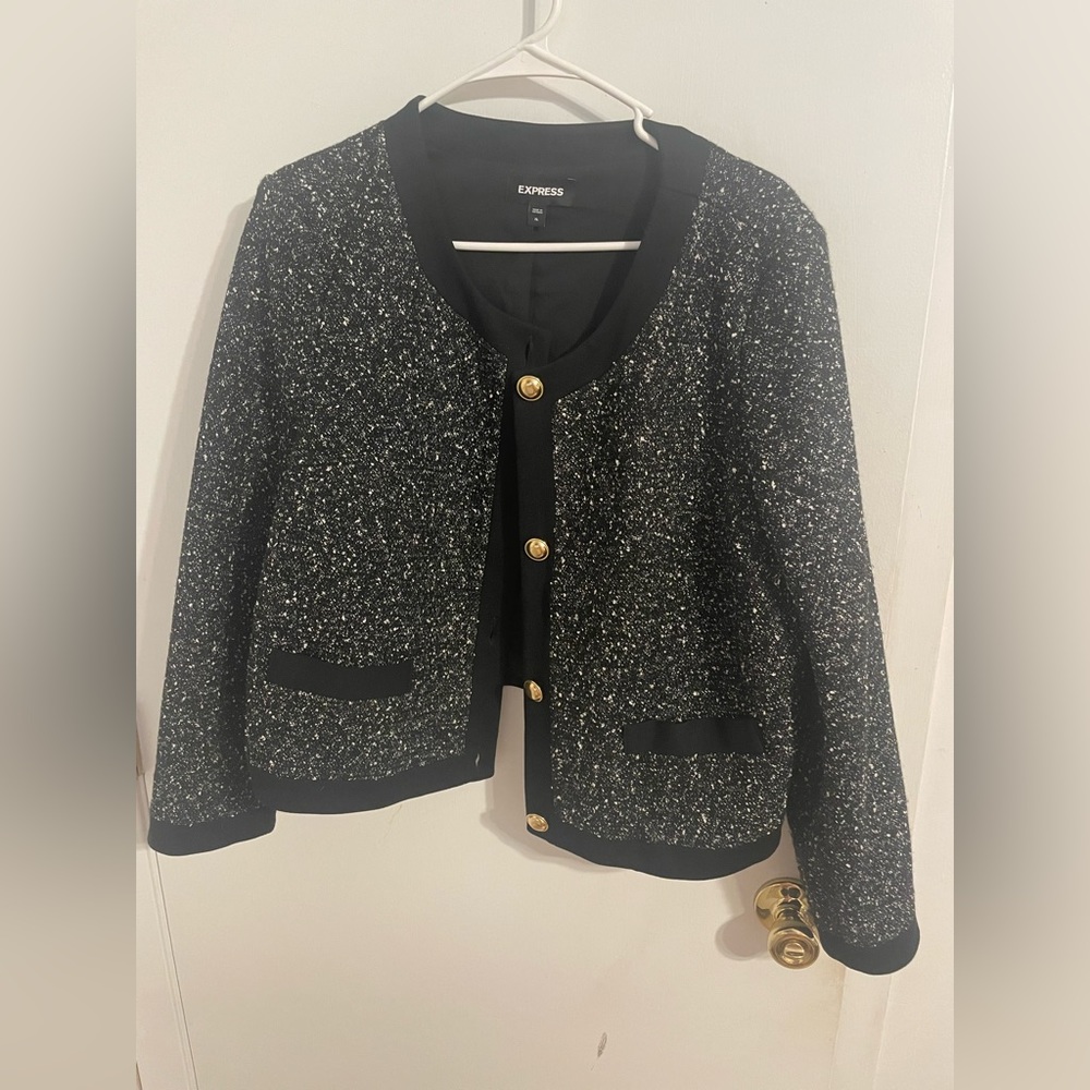 EXPRESS SPECKLED TWEED NOVELTY BUTTON CROPPED BLAZER XL